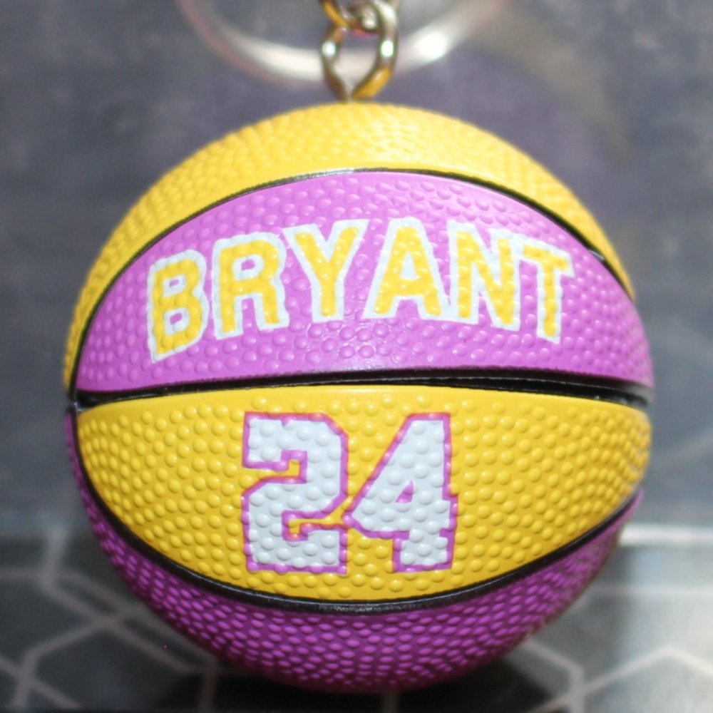 NBA "Black Mamba Kobe Bryant 24" (keychain) ROUND 2